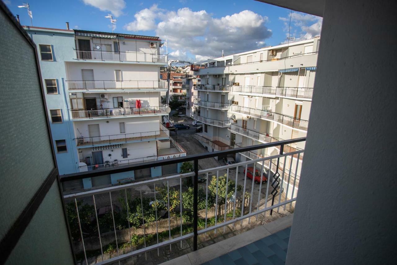 Appartamento Don Minzoni Scalea Exterior foto